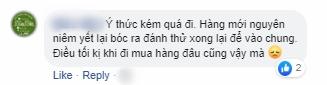 Ngọc Trinh bị chỉ trích vì cách thử son vô ý thức khi đi tham khảo mỹ phẩm ở Hàn Quốc-4