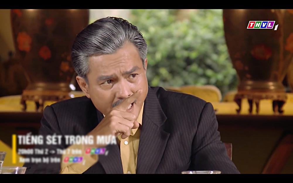 Nhật Kim Anh khóc cạn nước mắt khi thấy bài vị mình trên bàn thờ trong tập 37 Tiếng Sét Trong Mưa-13