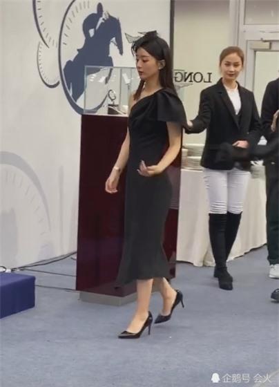 Ảnh chưa qua chỉnh sửa của Triệu Lệ Dĩnh tại sự kiện mới: Giảm cân thành công nhưng vòng 3 lại gây chú ý lớn-7