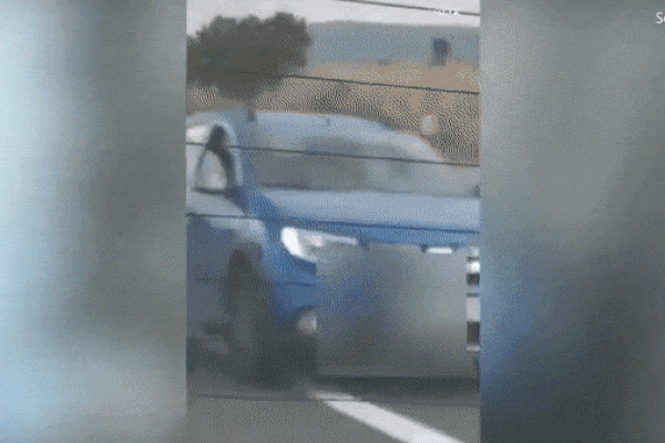 Nóng mắt với cặp đôi mây mưa trong bộ dạng cởi sạch ở ngay cầu thang bệnh viện-2