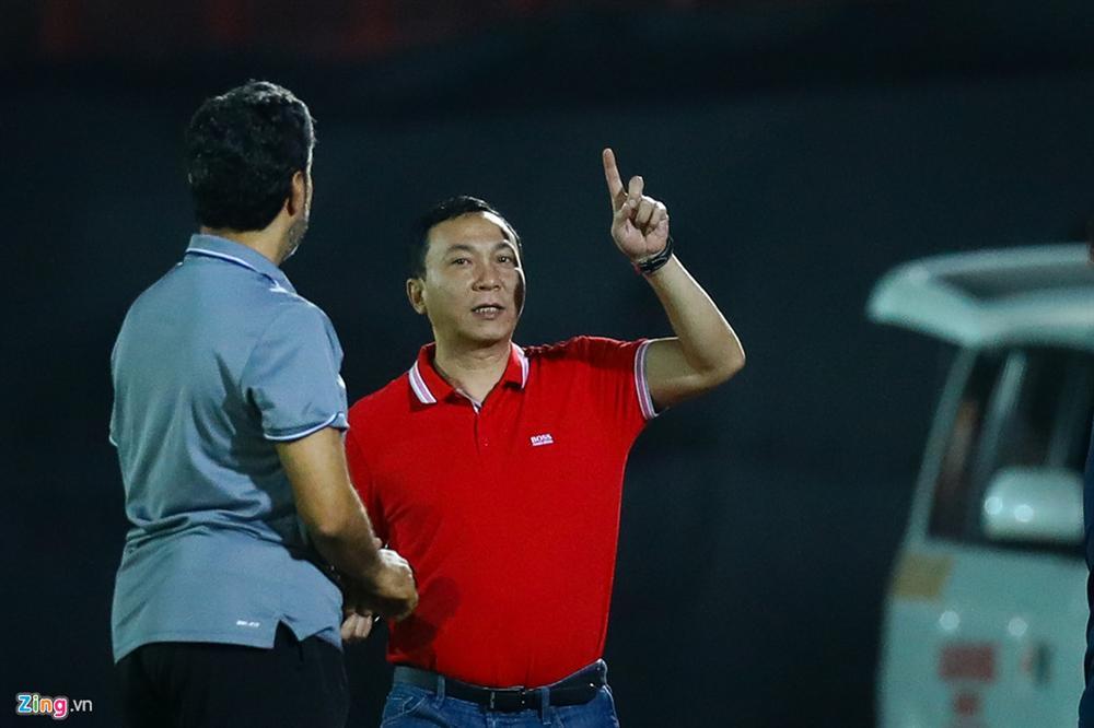 HLV Park nổi giận khi phát hiện máy quay tuyển Việt Nam tập-8