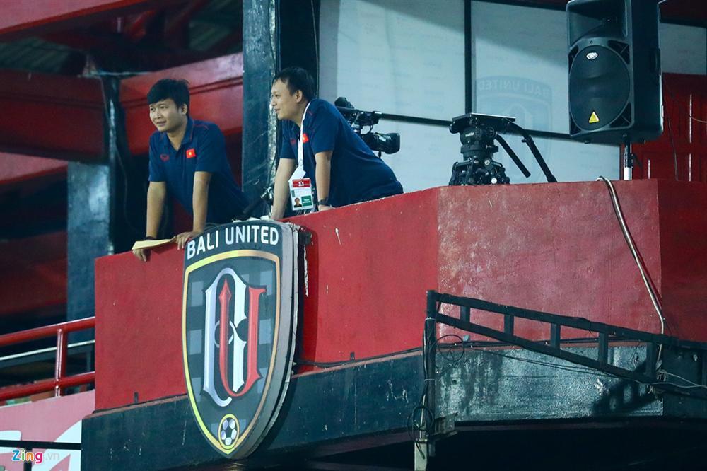 HLV Park nổi giận khi phát hiện máy quay tuyển Việt Nam tập-10