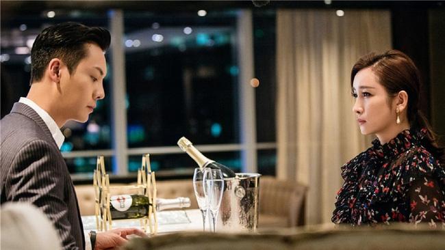 Đau đớn khi biết lọ nước hoa chồng bắt dùng mỗi khi vui vẻ cùng vợ-2