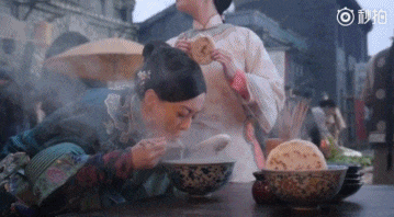 Sao Hoa ngữ diễn cảnh ăn: Triệu Lệ Dĩnh đáng yêu, Angela Baby giả tạo-4