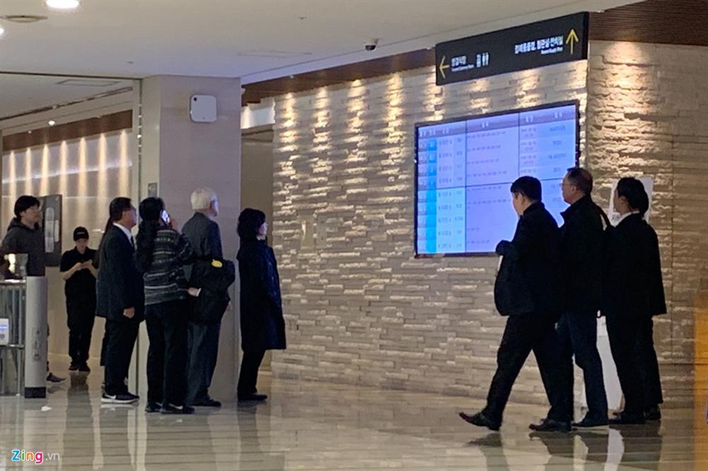 Không khí đau thương tại tang lễ của Sulli-6