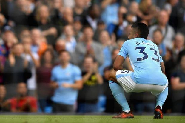 Giải mã pha ăn mừng mang ý nghĩa đặc biệt của Duy Mạnh khi mở tỷ số 1-0 cho tuyển Việt Nam-2