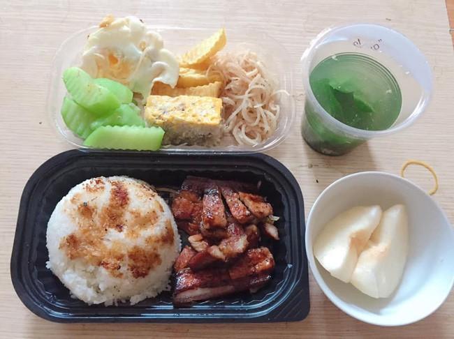 Đặt cơm gà trên mạng, cô nàng ngã ngửa khi nhận hàng vài khúc xương với giá 35k khiến dân mạng xót dùm-4