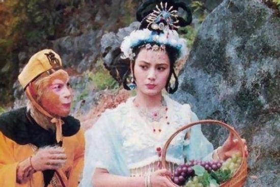 Trịnh Ích Bình: Hồ ly tinh kinh điển màn ảnh, 33 năm trước từng làm Tôn Ngộ Không đau đầu