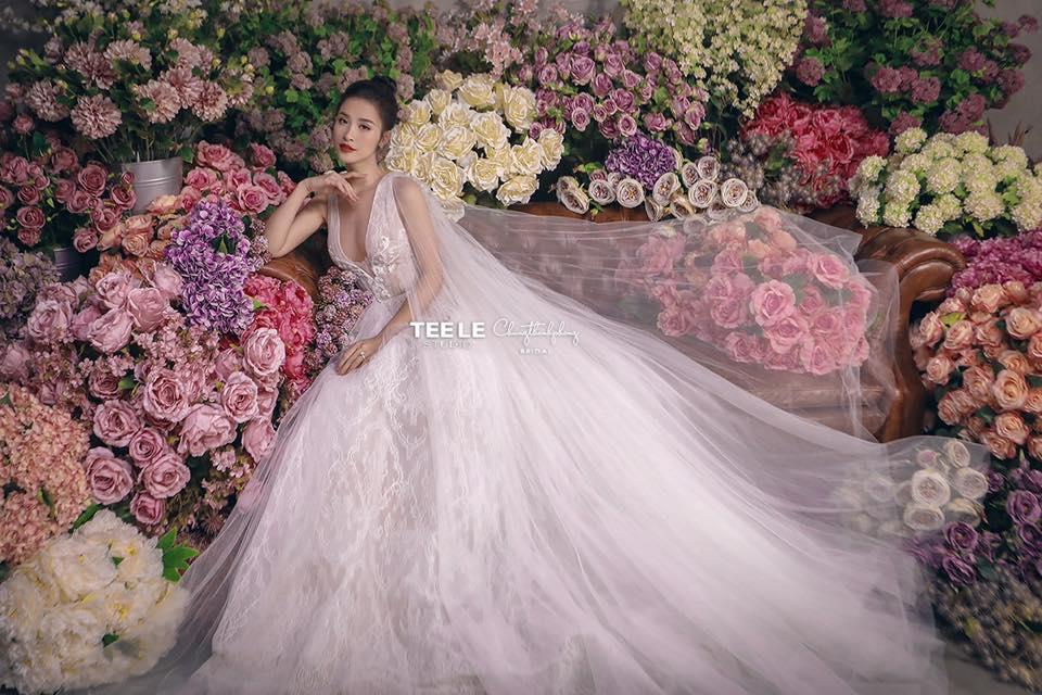 Chiêm ngưỡng toàn bộ 10 váy cưới đẹp xuất sắc biến Đông Nhi thành công chúa cổ tích trong siêu đám cưới-27