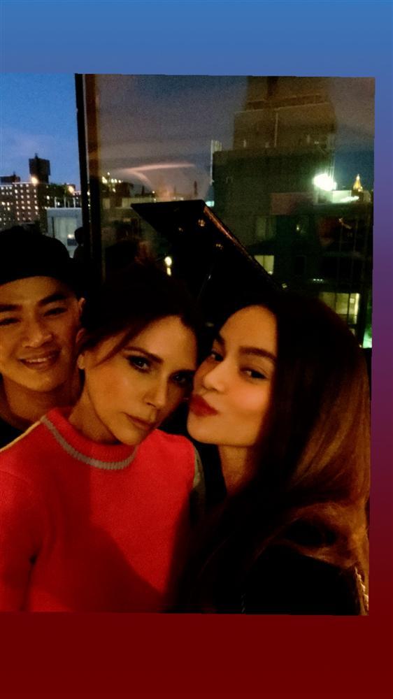 Đứng chung khung hình với Victoria Beckham, nhan sắc Hồ Ngọc Hà được đánh giá ra sao?-4