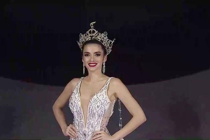 Vương miện Miss Grand International 2019 trị giá 12 tỷ đồng mà vẫn bị chê xấu-4