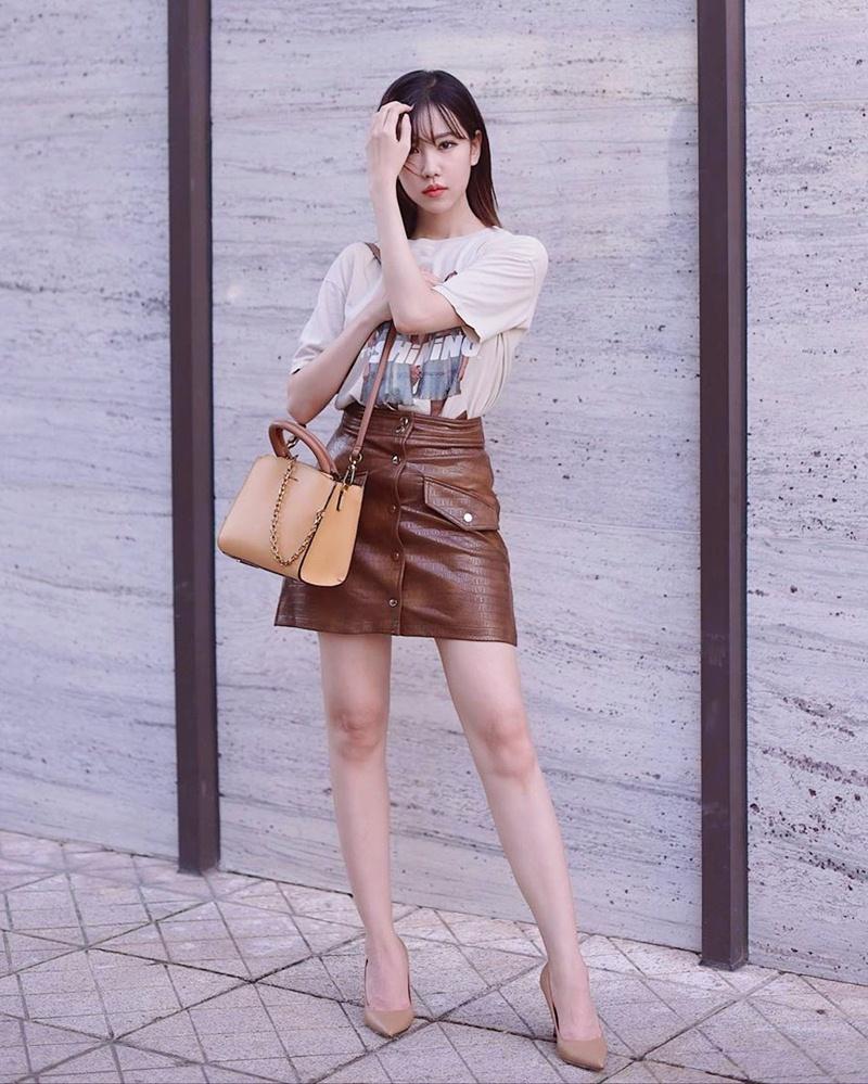 Chi Pu lăng-xê tông tím giống Jennie BlackPink - Sam lên đồ hack dáng m6 mà như m8-6