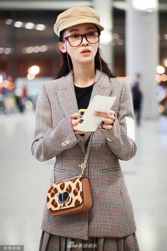 Ngô Cẩn Ngôn bỗng lùn một mẩu vì mắc lỗi thời trang sai quá sai-4