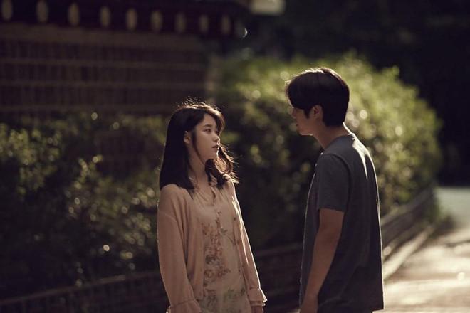 Từng lời thoại của IU trên phim giống hệt tâm trạng của Sulli khi mất-1