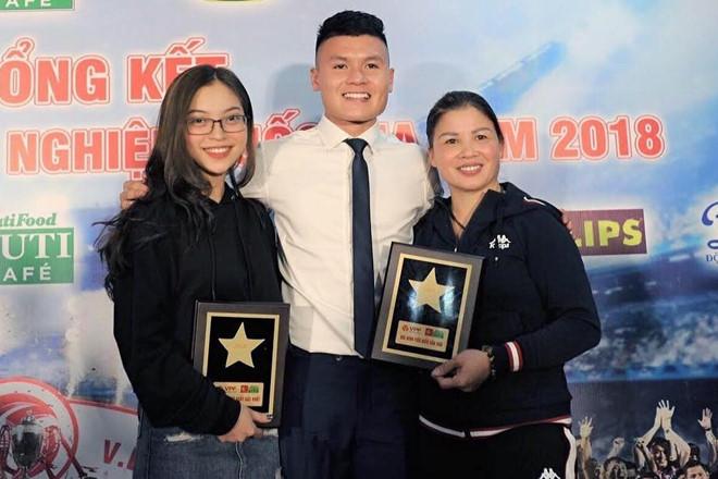 Quang Hải like ảnh Nhật Lê sau 3 tháng không tương tác-2