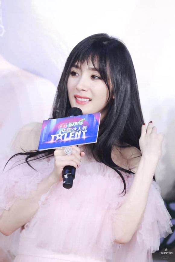 Bất ngờ đổi kiểu tóc mới, Dương Mịch nhận về những ý kiến trái chiều-3