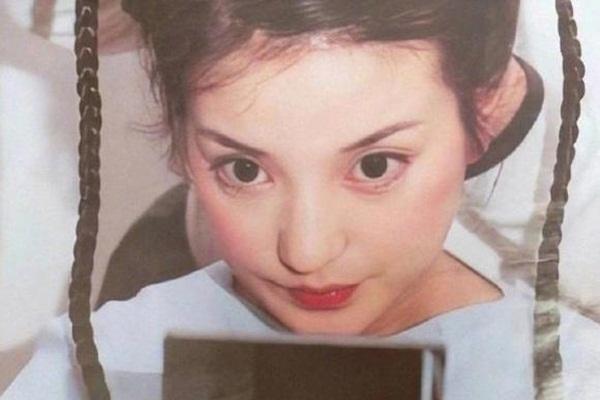 Triệu Vy cứ trẻ như gái đôi mươi như thế này bảo sao Huỳnh Hiểu Minh có vợ rồi mà vẫn nhìn không rời mắt-9