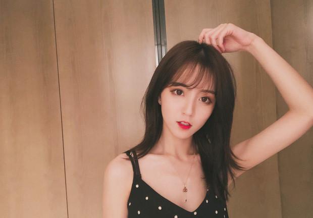 Hot girl khiến fan tưởng người khác khi lộ ảnh chưa trang điểm-2