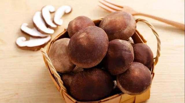 Những thực phẩm đừng chỉ rửa bằng nước, nếu không càng rửa càng bẩn-1