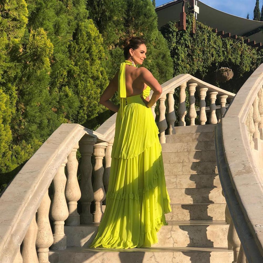 Bản tin Hoa hậu Hoàn vũ 17/10: Mix đồ cao tay, HHen Niê chặt ngay dàn giai nhân quốc tế-2