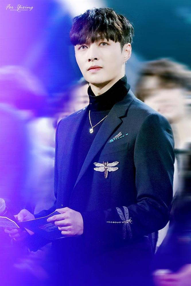 Lay (EXO) gây ấn tượng với cách sử dụng số tiền bồi thường thắng kiện từ anti fan-2