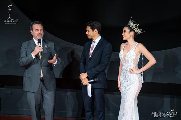 Không phải dàn thí sinh, nam MC của Miss Grand International 2019 mới là nhân vật được dân mạng ráo riết xin info-3