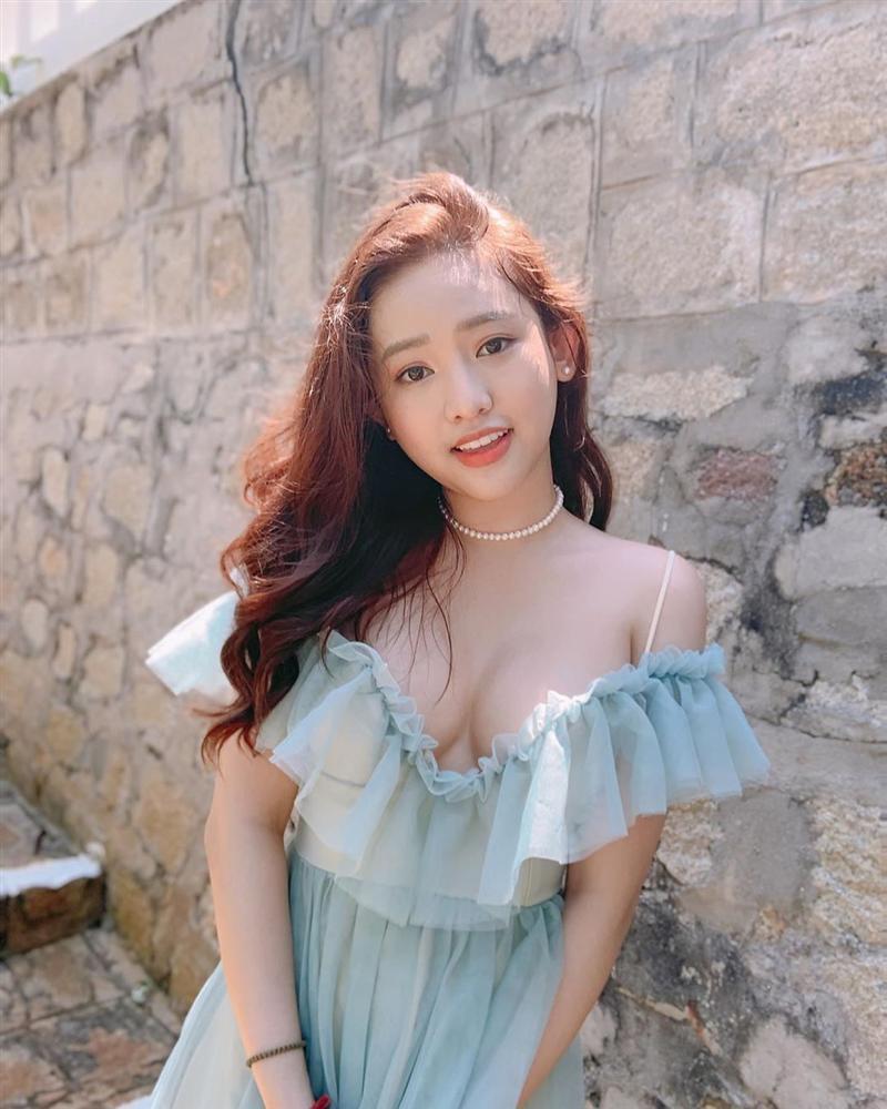 Thúy Vi bất ngờ rút túi nâng ngực, antifan cà khịa: Rồi có tháo luôn mấy chỗ sửa trên mặt không?-14