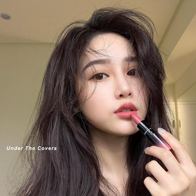 Hot girl đình đám bất ngờ nổi tiếng dù không xuất hiện suốt 12 năm-6