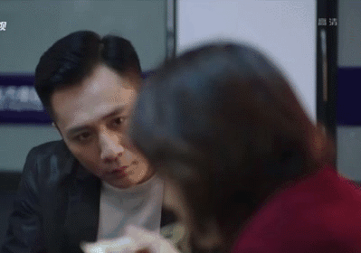 8 nụ hôn độc đáo trên màn ảnh Hoa ngữ: Người ăn tươi nuốt sống bạn diễn, kẻ bị cắn rách môi-1