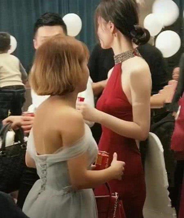 Cô dâu khoe lưng trần trong đám cưới, khi quay mặt khiến ai cũng ngỡ ngàng-4