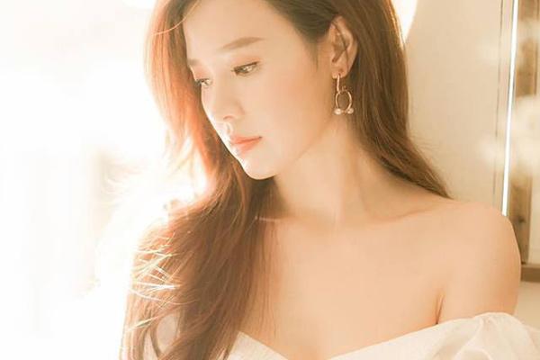 Midu đốn tim fans với khoảnh khắc siêu dễ thương cùng Ngô Kiến Huy ở hậu trường-11