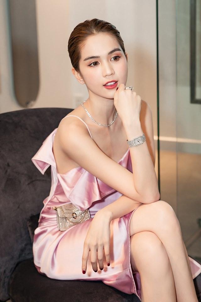 Ngọc Trinh gây bất ngờ với vòng 1 và vòng 2 thoắt phồng thoắt xẹp chỉ trong một ngày-5