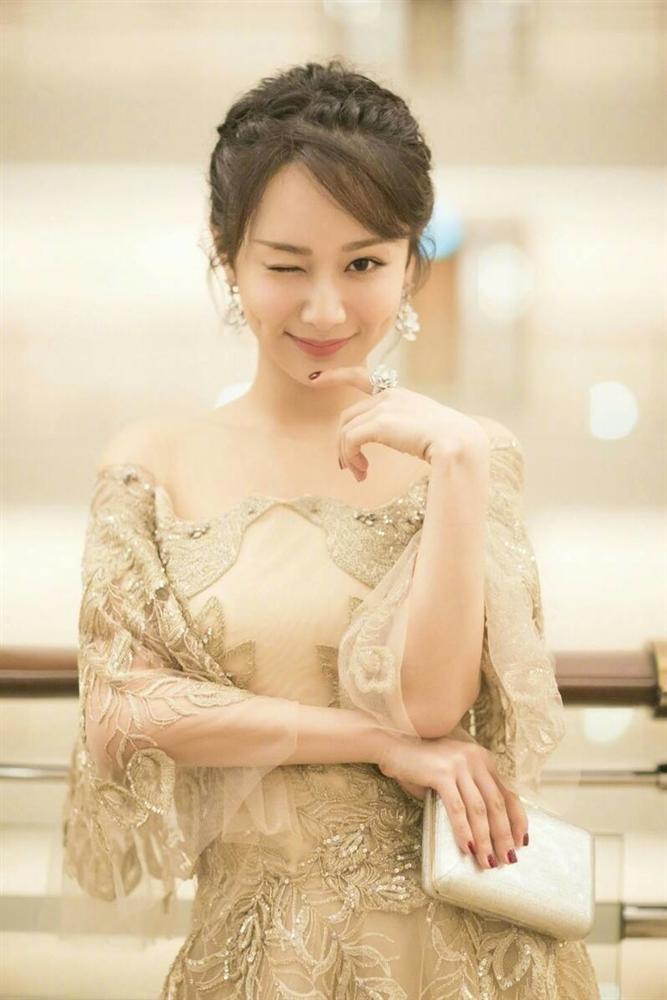 Dương Tử dẫn đầu trong cuộc đua bỏ phiếu Nữ thần Kim Ưng 2020-5