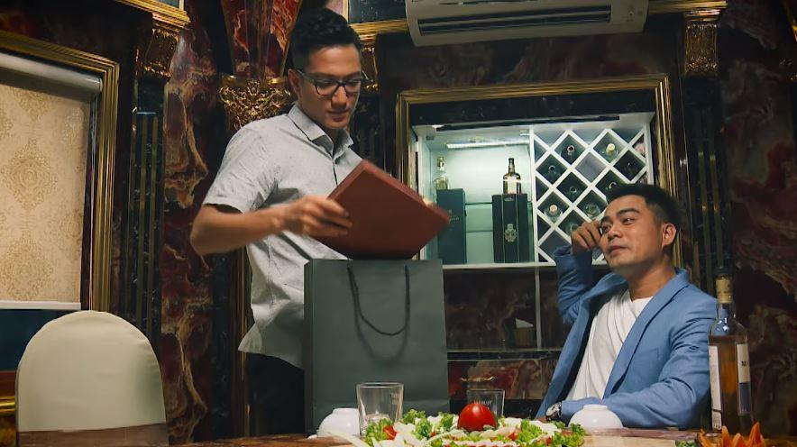 Hậu phẫu thuật thẩm mỹ, Việt Anh trở lại màn ảnh với gương mặt kém sắc lạ hoắc-3