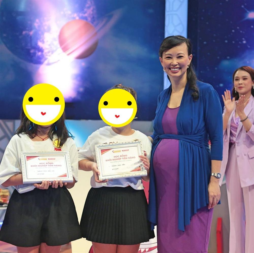 Đường đường là người phụ nữ quyền lực của Thương Vụ Bạc Tỷ, shark Linh có gu thời trang giản dị khó tin-4