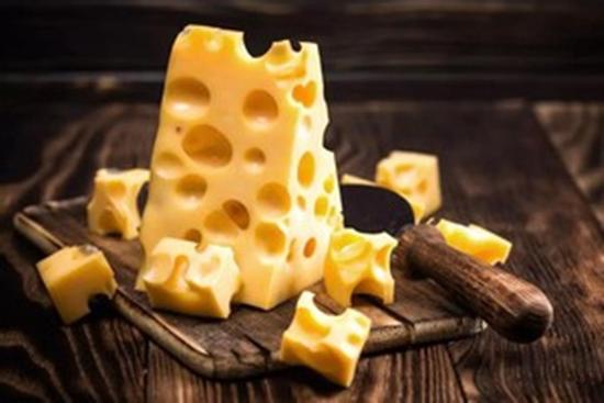 Phô mai đục lỗ phiên bản Tom and Jerry đổi mới bữa ăn