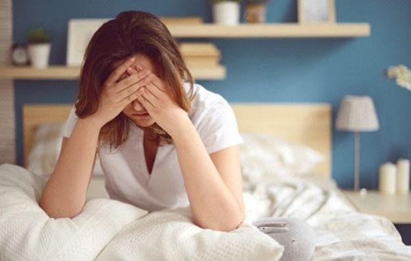 Phát hiện bí mật trong vali của chồng sau chuyến công tác-1