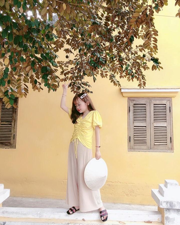 Cô gái 20 tuổi nhỏ như học sinh lớp 1: Ai nói nít ranh mình mặc kệ-4