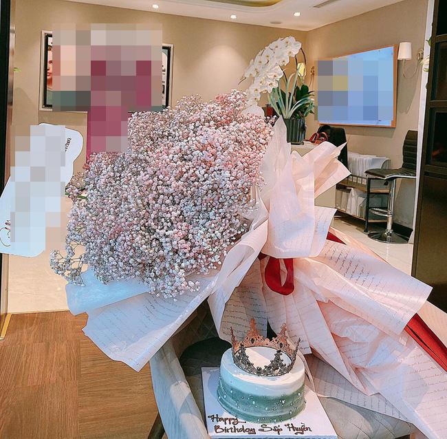 Khoe ảnh sinh nhật sớm - Huyền Baby làm ai cũng bất ngờ với nhan sắc trẻ đến khó tin-4