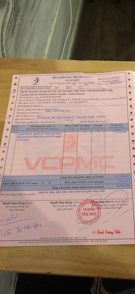 Hết bị tố mặc áo dài nhái trong đám hỏi, Giang Hồng Ngọc lại vướng ồn ào vi phạm tác quyền?-4