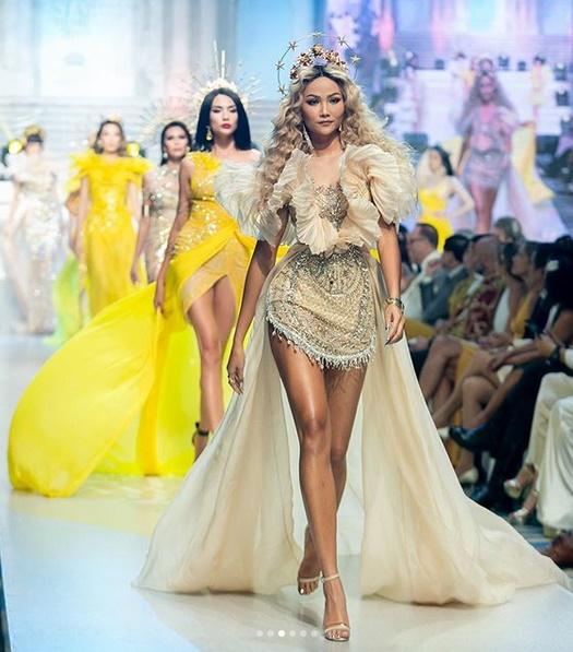 HHen Niê catwalk thần sầu ai cũng biết, nhưng mái tóc xoăn bạch kim mới gây ấn tượng không ngờ-6