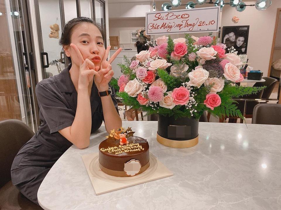 Được Đàm Thu Trang chăm sóc tận tâm, bảo sao Subeo lại chẳng hết mực yêu thương mẹ kế đến thế!-1