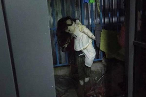 Đứng bán hàng mà ăn mặc như quý phi, chị chủ bán đồ khô làm ai nhìn cũng cười mỏi miệng-5