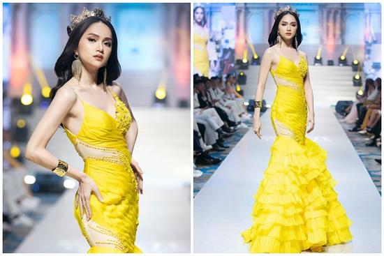 Hương Giang quay về thời kì đỉnh cao nhan sắc: 'Đẹp thế này ai chơi lại chị'