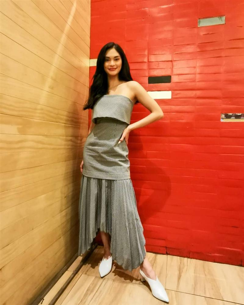 Bản tin Hoa hậu Hoàn vũ 20/10: Hoàng Thùy mặc suit xuất sắc, chặt dàn mỹ nữ quốc tế không chừa một ai-3