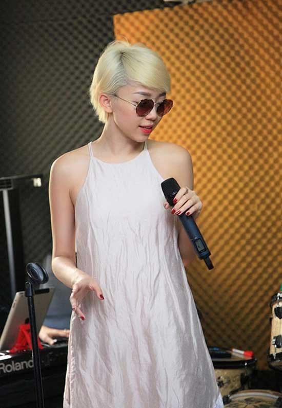 Đây là lỗi thời trang không đáng, váy đẹp biết bao cũng trở nên xấu xí mà sao Việt hay mắc phải-10