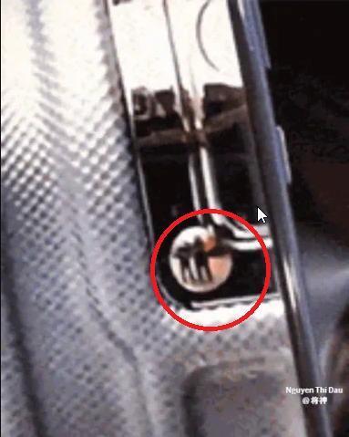 Đi công tác vẫn không quên gửi ảnh về, thanh niên bị phát hiện ngoại tình chỉ vì một chi tiết nhỏ trên chiếc vali-2