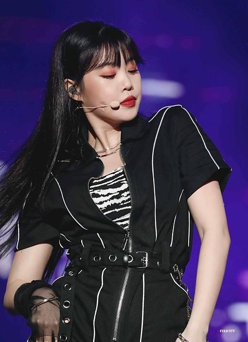 Soo Jin (G)I-DLE được ca ngợi là idol nữ sexy nhất Kpop-2
