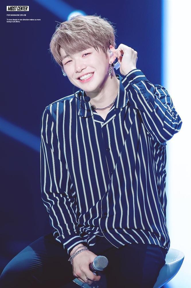 Kang Daniel bỗng dưng trở thành chú rể bất đắc dĩ tại đám cưới của một người hâm mộ-1