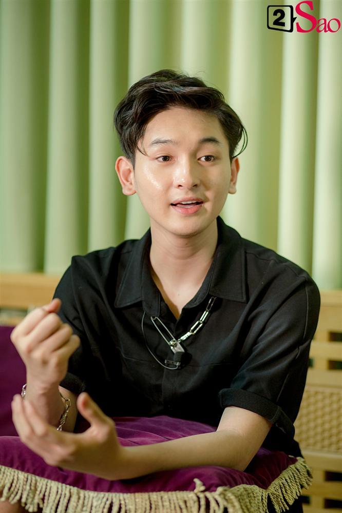 Con nuôi Minh Nhí lần đầu lên tiếng tin đồn đồng tính: Tôi nhìn nhây nhưng thực sự chuẩn men đấy-4